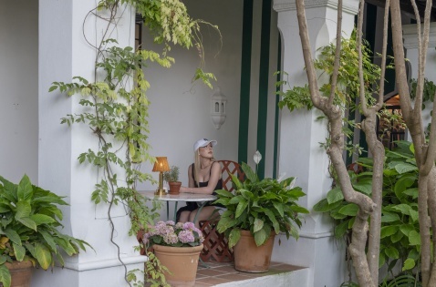 Enjoying a peaceful moment in the garden patio at Marbella Club © Michelle Chaplow