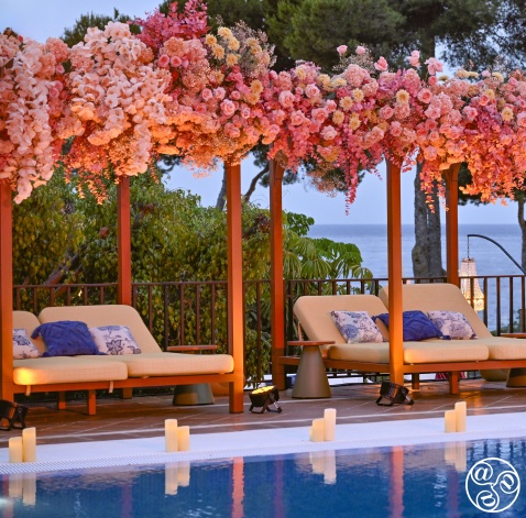 The placement of the flowers, for the opening, took a team of 20 florists  over 500 hours.© Michelle Chaplow