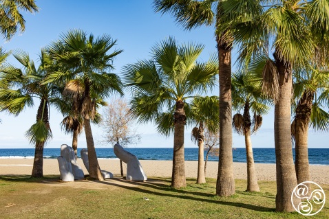 Art in Los Boliches - Mano Abierta - An open hand by local artist Rosario García  © Michelle Chaplow