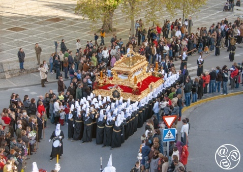 Semana Santa procession, Santo Entierro, Ronda, Andalucia. © Michelle Chaplow Semana Santa procession, Santo Entierro, Ronda, Andalucia. © Michelle Chaplow