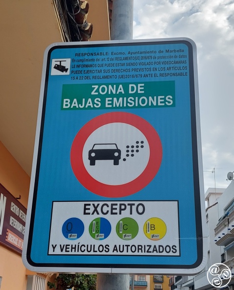 Low Emission Zone (Zonas de Bajas Emisiones) sign in San Pedro centre