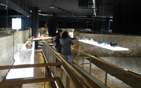 In a new exhibition, you can see these extraordinary skills put into a new context. (c) Fional Watson