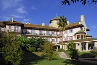 The Historic Reina Cristina Hotel in Algercias © Michelle Chaplow